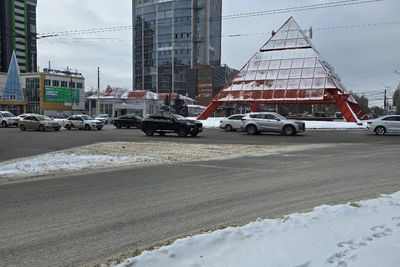 Воронежцы жалуются на запах канализации у Памятника Славы