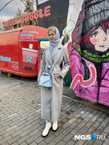 И не обращает внимания на то, кто как одевается | Источник: Алёна Золотухина / NGS.RU