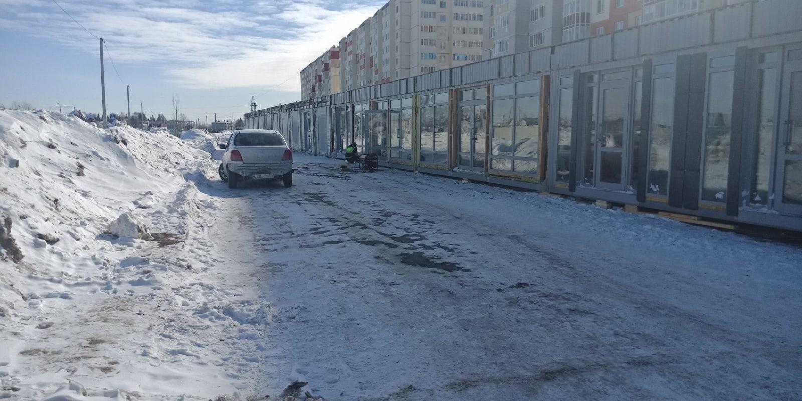 Жители Амурского-2 не могут воспользоваться своей парковкой из-за городской  ярмарки, 19 марта 2021 года - 19 марта 2021 - НГС55.ру