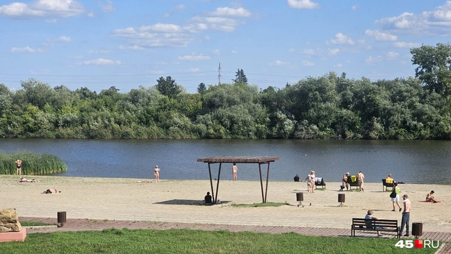 Пляж «Бабьи пески» появился в начале ХХ века благодаря директору мужской гимназии | Источник: Дарья Никитченко / 45.RU