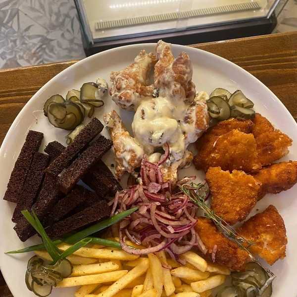 Повар показал, чем будет кормить сургутян | Источник: Алексей Гулякин / Vk.com