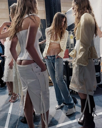 Самый пикантный тренд сезона&nbsp;&mdash; &laquo;декольте сзади&raquo;