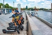 «Прокатился на электросамокате с ребенком — получил штраф в 100 тысяч»: справедливо ли наказание и почему опасно кататься вдвоем