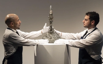 Это провал: на Sotheby's не нашлось желающих купить «Большую тонкую голову» за $70 млн