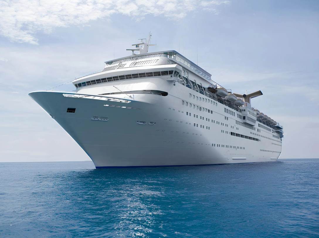 Круиз мечты: 7 самых роскошных теплоходов мира | marieclaire.ru