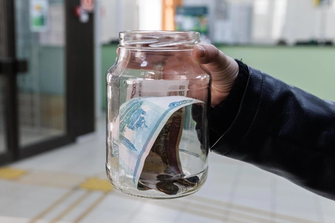 Деньги можно откладывать даже по чуть-чуть. Не обязательно для этого нужны миллионы рублей | Источник: Алексей Волхонский / V1.RU