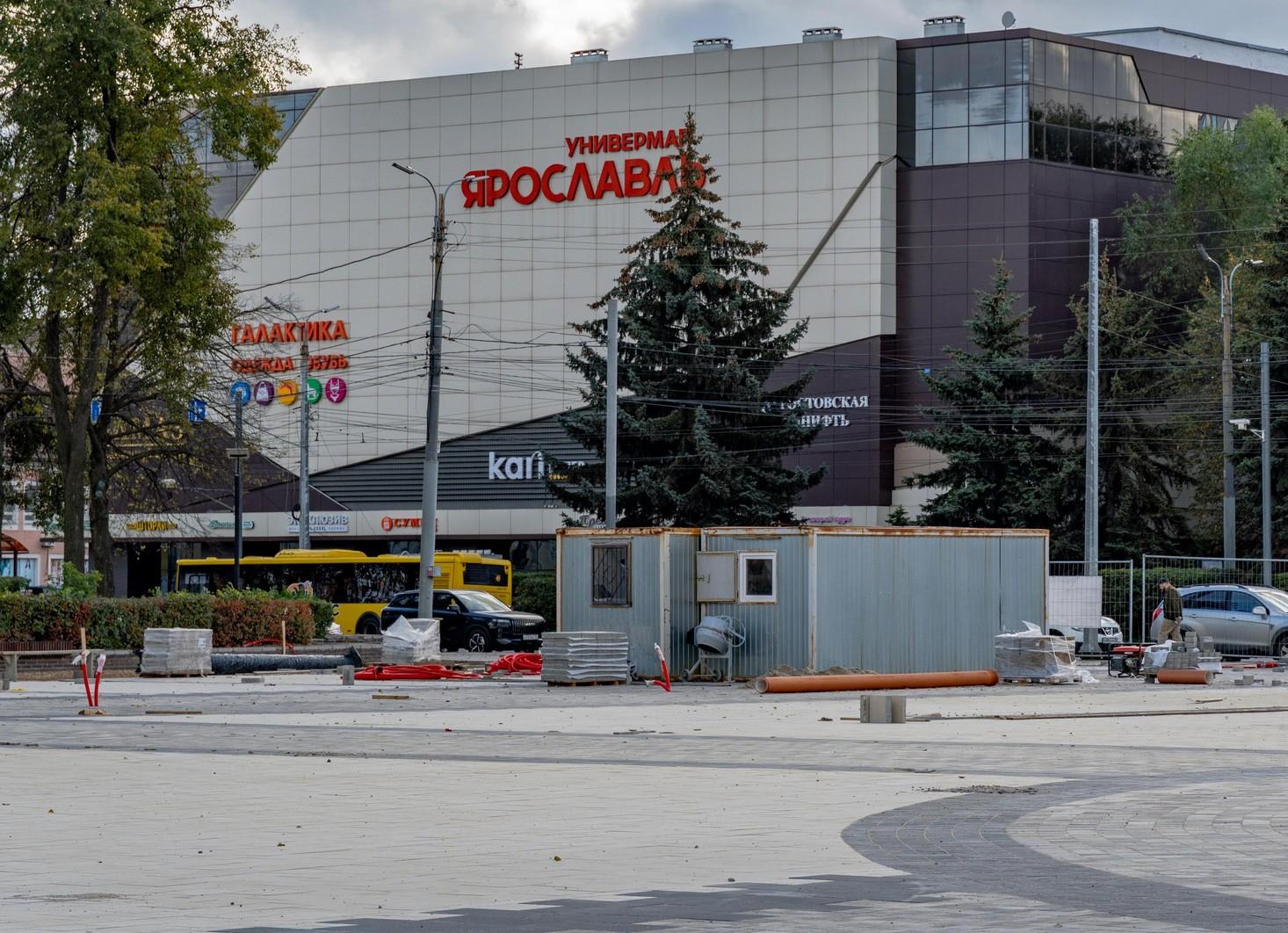 Площадь Труда и универмаг уже не узнать | Источник: Кирилл Поверинов / 76.RU