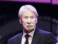 Иван Краско остался без жилья и объявил об уходе в дом престарелых