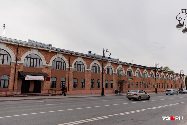Когда-то отсюда начинались главные улицы города — Царская (ныне Республики) и Спасская (Ленина) | Источник: Ирина Шарова / 72.RU