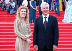 Курьезы ММКФ: как актриса Анна Скиданова стала «спутницей» Сергея Собянина