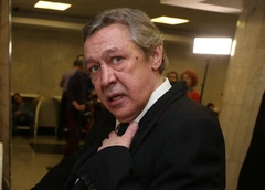 В крови Михаила Ефремова нашли кокаин и каннабиноиды