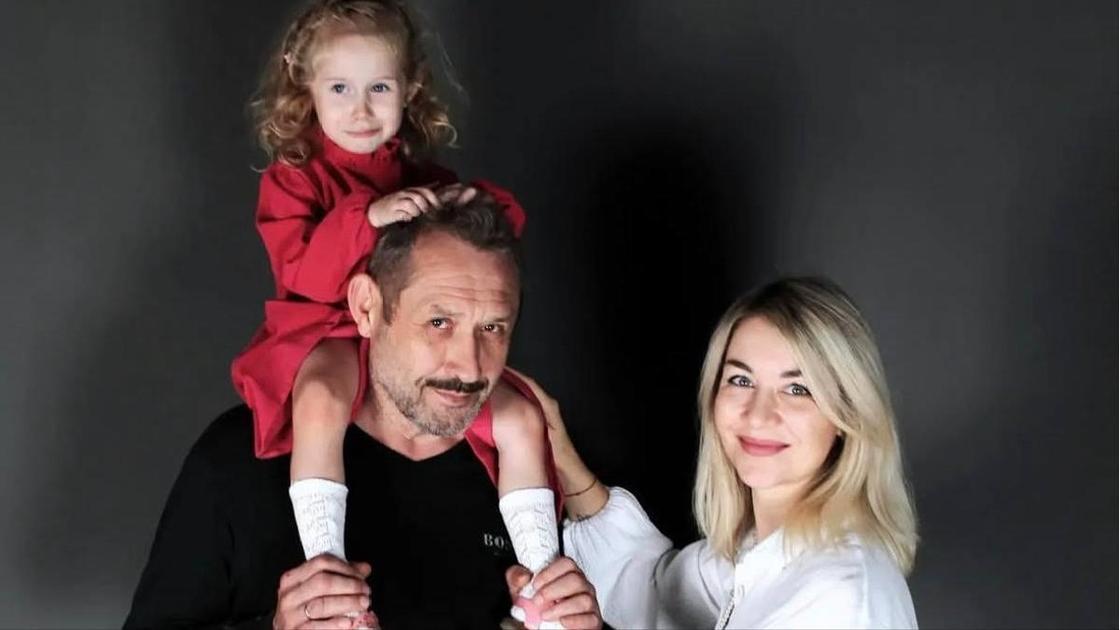 Тайна исчезновения семьи Усольцевых: дочка должна была остаться дома, ее взяли в последний момент