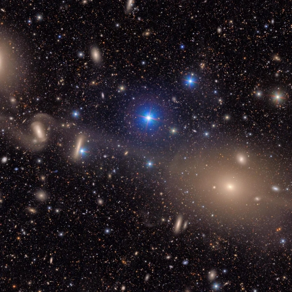 Другой фрагмент запечатленного LSST скопления галактик в созвездии Девы | Источник: NSF-DOE Vera C. Rubin Observatory
