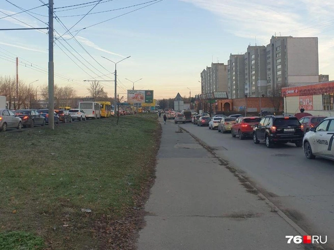 Жители Ярославля пожаловались на утренние заторы | Источник: читатель 76.RU
