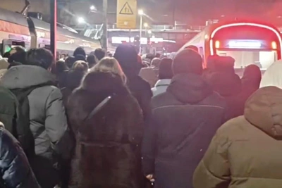 MCD-4 Disruption Leaves Passengers Stranded for 40 Minutes
