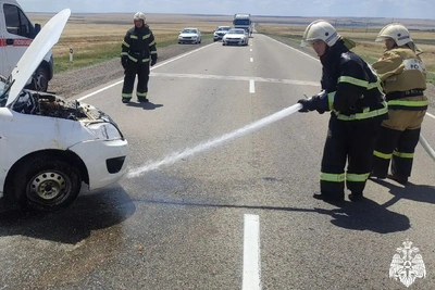 Пожарные ликвидировали последствия ДТП в Кетченеровском районе