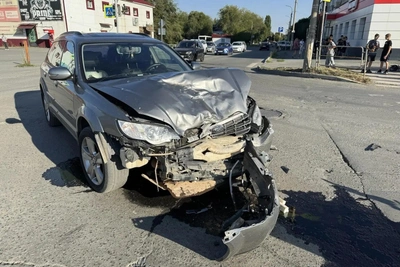 В Гае питбайк влетел под «Субару»: пострадали двое