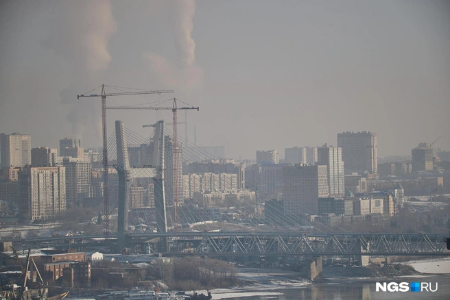 На проезд по мосту в одну сторону нужно будет тратить минимум 100 рублей | Источник: Александр Ощепков / NGS.RU