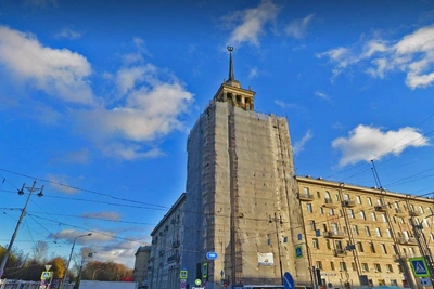 Капремонт «Дома с башней» приостановлен из-за статуса