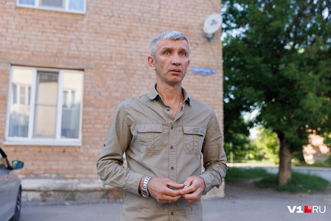 После выхода из колонии Алексей Сизов обзавелся семьей, работой и ипотекой | Источник: Алексей Волхонский / V1.RU