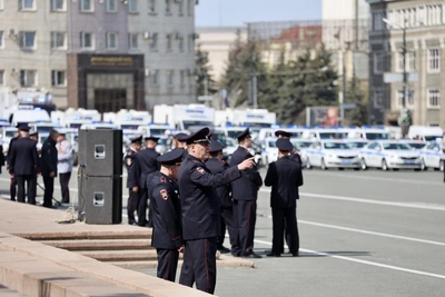Построение силовиков на площади Революции в Челябинске: фото