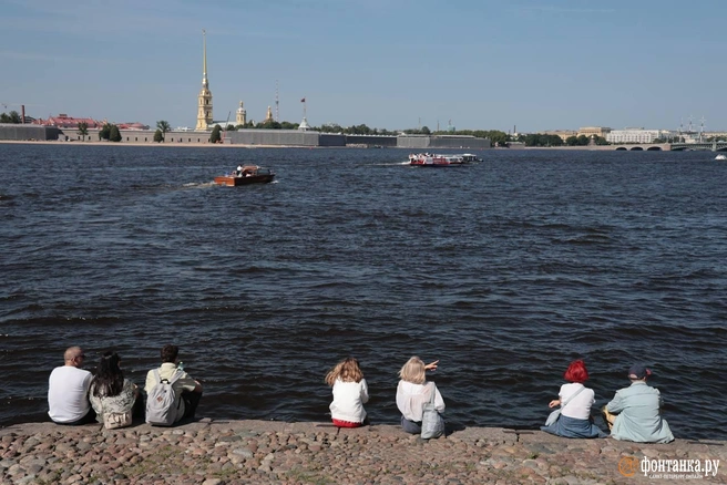 Новая неделя в Петербурге продолжит жаркие тенденции, но с сюрпризом: подробный прогноз | Источник: Валентин Егоршин / «Фонтанка.ру»