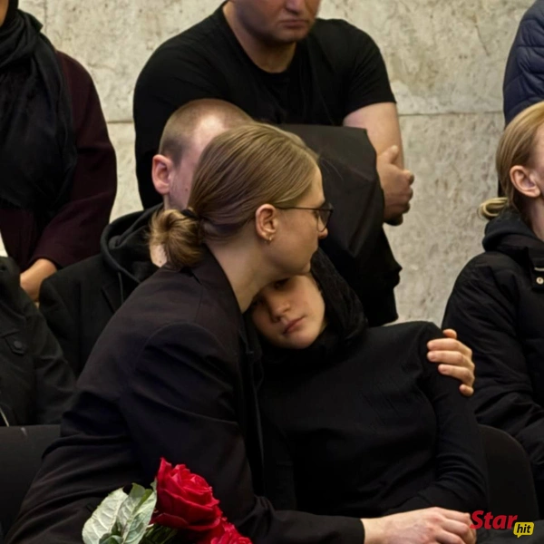 Жена Романа попова с дочкой