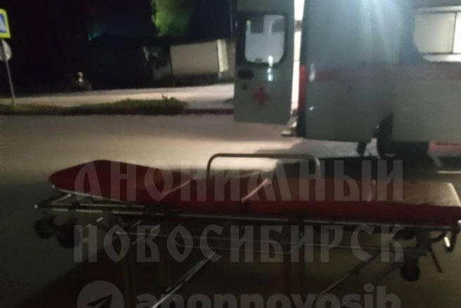 На место выезжали сотрудники полиции и скорой помощи | Источник: «Анонимный Новосибирск» / Telegram