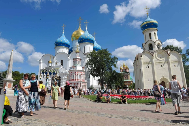 Сергиев Посад особенно красив летом | Источник: Михаил Фролов / Комсомольская Правда