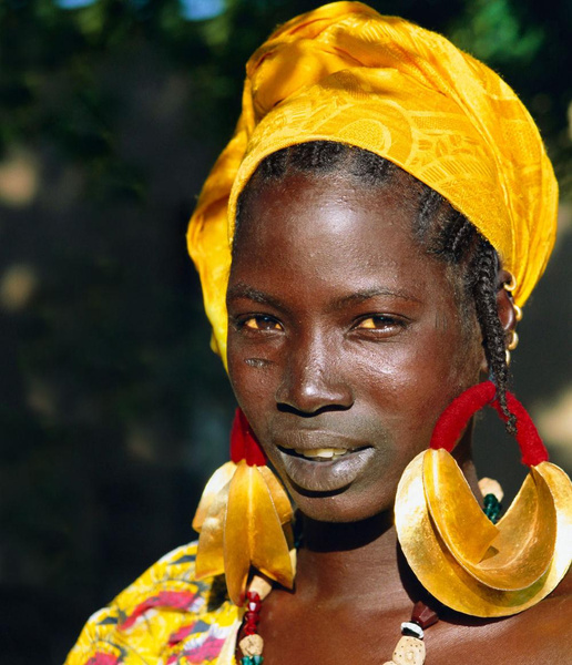 Золотой запас: каких стандартов красоты придерживаются девушки африканского народа фульбе