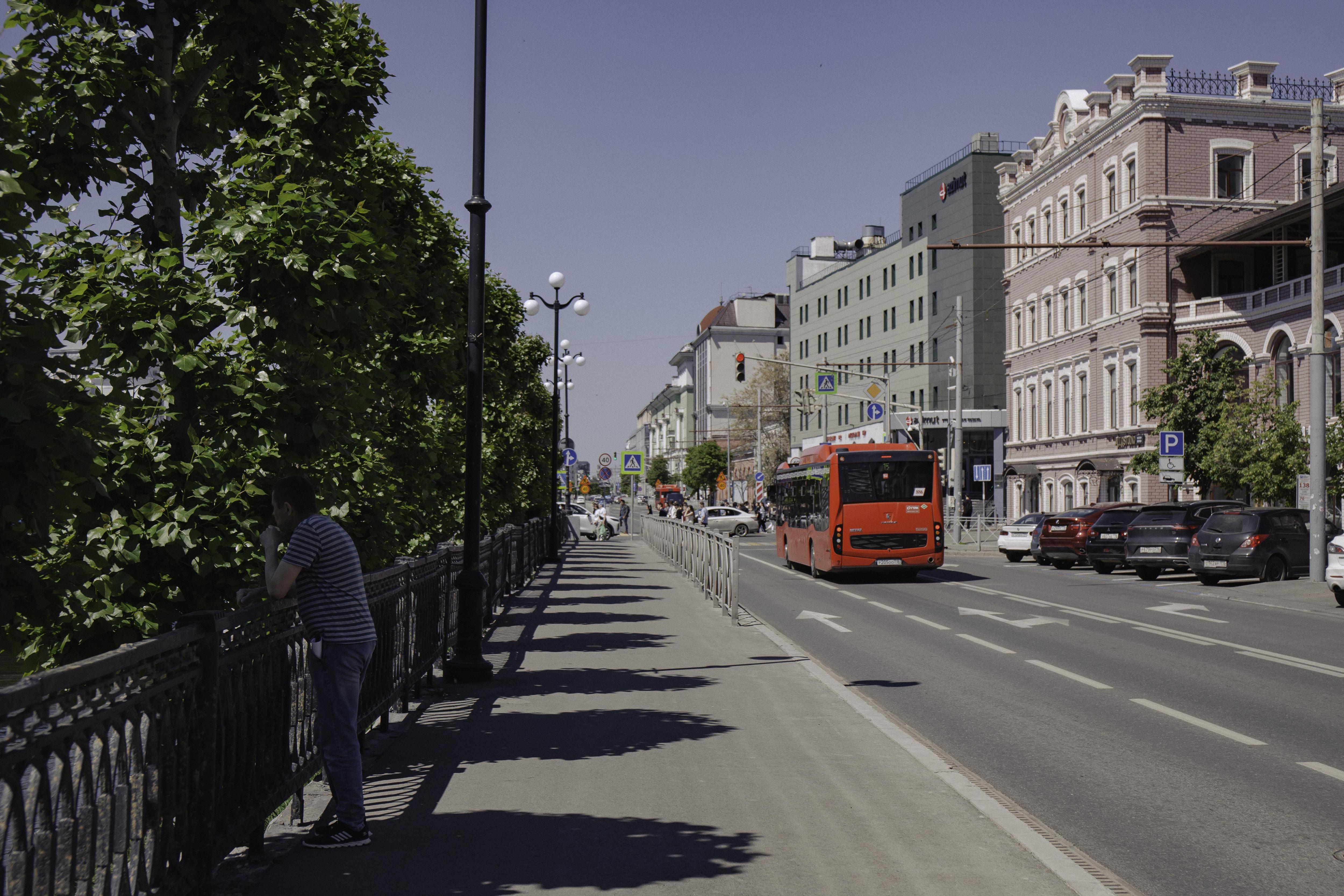 В Казани ограничат движение на трех улицах. И временно запретят парковаться