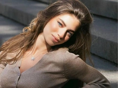 Повзрослела и стала копией Веры Брежневой: редкое видео с 16-летней дочкой певицы