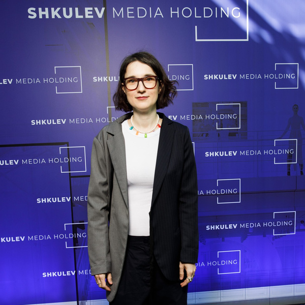 Shkulev media holding. Шкулев Медиа Холдинг. SHKULEV Media Шуняева Ольга. SHKULEV Media holding логотип. Мария Новикова Шкулев Медиа.