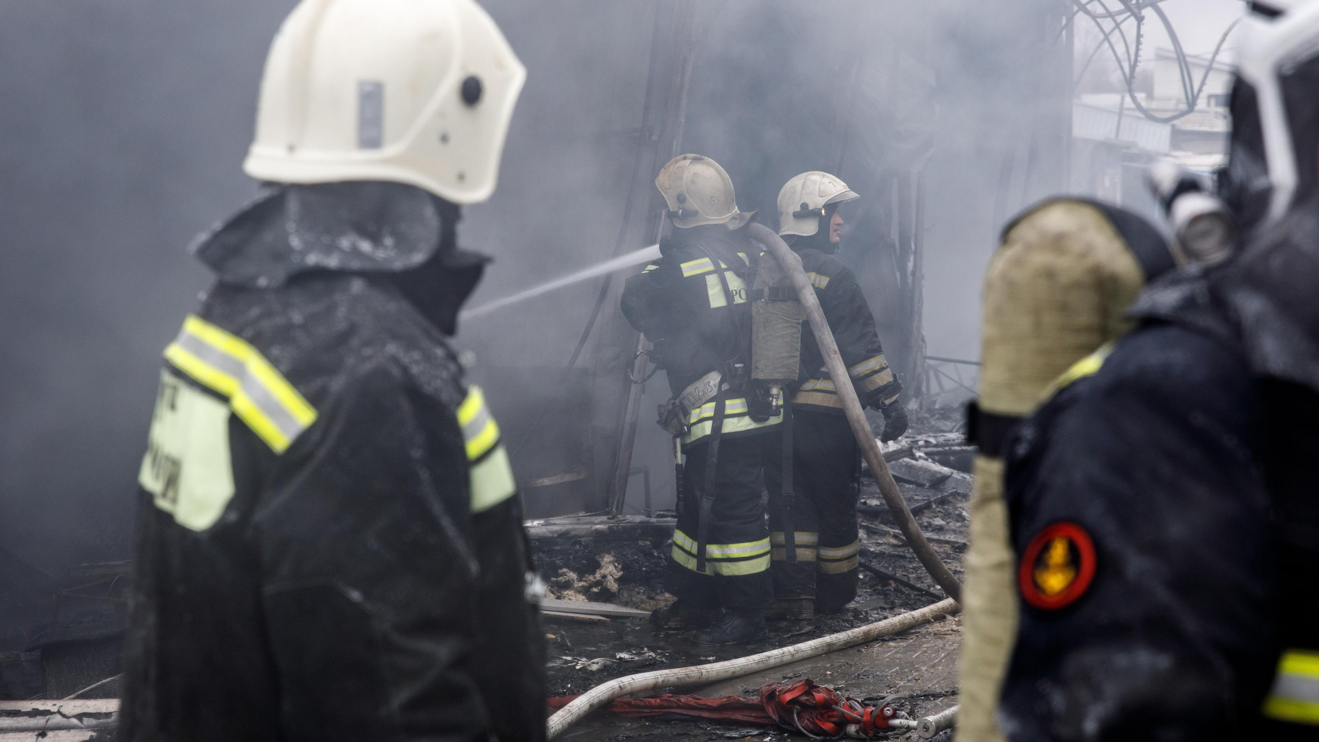 В Волгограде горожане сообщают о крупном ночном пожаре. Горел грузовик