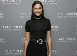 Ирина Шейк на открытии бутика Falconeri