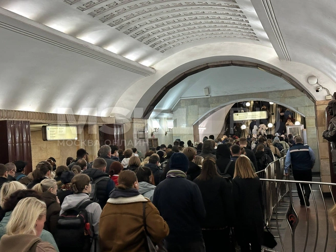 Эскалаторы меняют направление в зависимости от потока людей | Источник: Андрей Кузнецов / MSK1.RU 