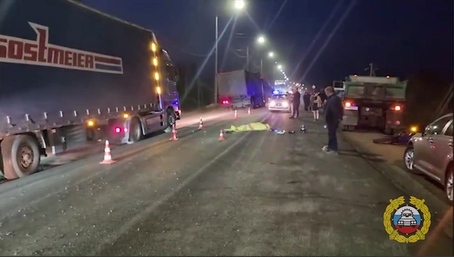 Под Волгоградом водитель самосвала насмерть сбил 14-летнего подростка на мотоцикле — кадры с места трагедии | Источник: ГУ МВД России по Волгоградской области