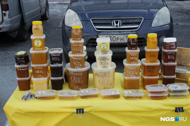 Мед на сельскохозяйственной ярмарке | Источник: Стас Соколов / NGS.RU