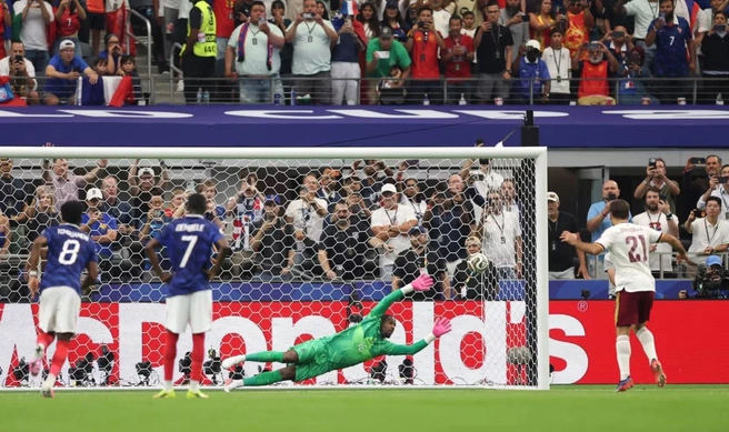 Первый гол испанцы забили с пенальти | Источник: Fifa.com