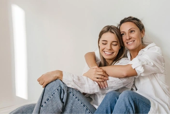 «Мама бросает меня, как только у нее появляется мужчина»