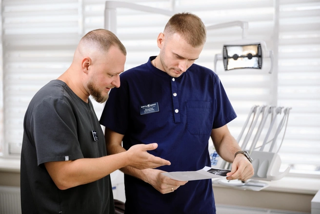 «Мега-Дент» — это первая частная стоматология в России, которая получила сертификат качества и безопасности Росздравнадзора | Источник: «Мега-Дент»