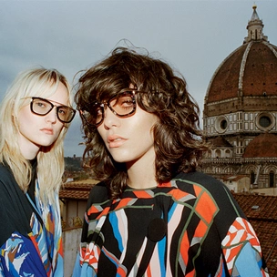 Неоновый шик Emilio Pucci  в исторических декорациях