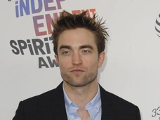 Будет известнее папы: новорожденная дочь Роберта Паттинсона уже на обложке модного журнала — фото