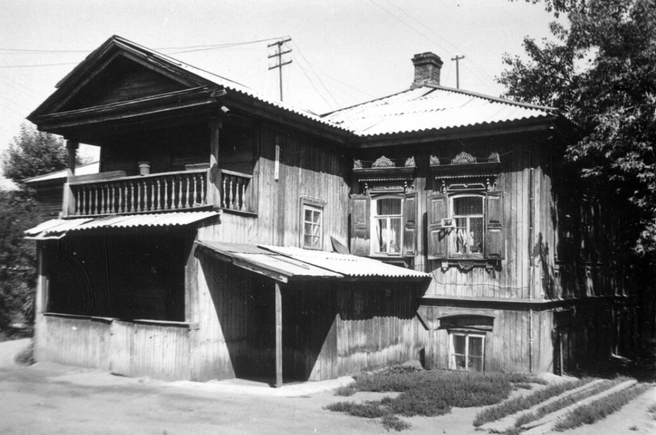 Такой была эта усадьба еще в 1970–1980-е годы | Источник: Валерий Трофимович Щербин / pastvu.com