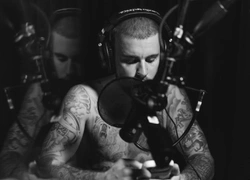 «Грэмми-2026»: голое выступление Джастина Бибера