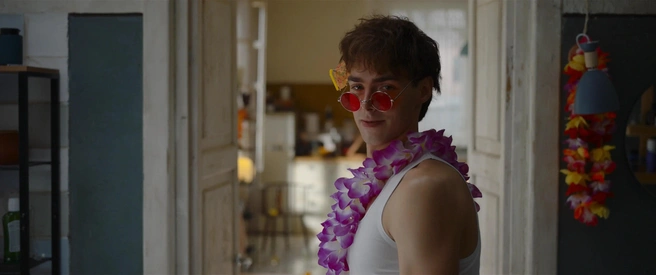 Источник: кадр из фильма «Сводишь с ума» (16+), реж. Дарья Лебедева, студия All Media и Forza Film, 2025 год