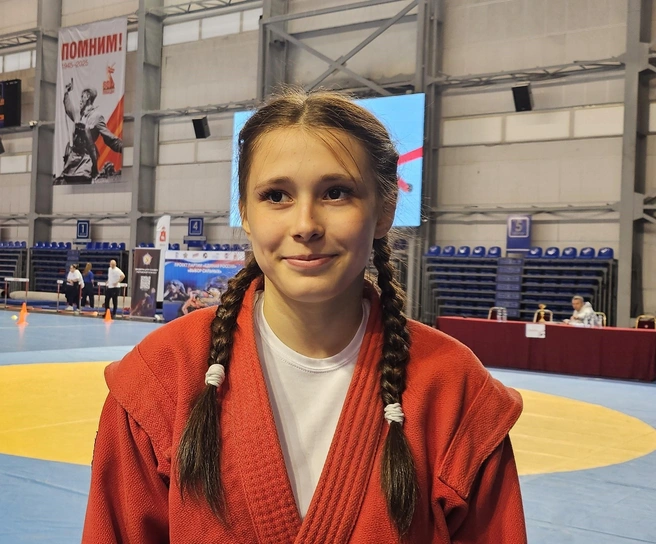Лиза Демидова впервые пришла в секцию самбо в Краснокамске | Источник: Региональное отделение «Единой России»