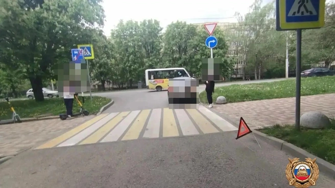 Она не спешилась и выехала на проезжую часть на самокате | Источник: Госавтоинспекция Ставропольского края 