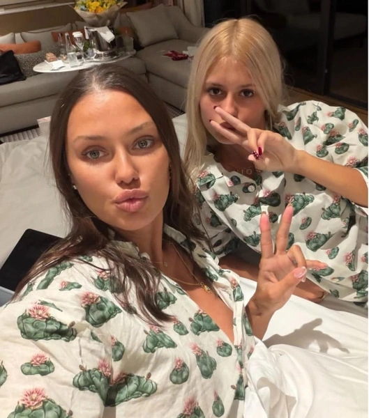 Виктория Боня и ее дочь Анджелина Летиция Смерфит | www.starhit.ru