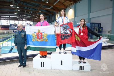Хабаровчане завоевали бронзу на спартакиаде МЧС по плаванию
